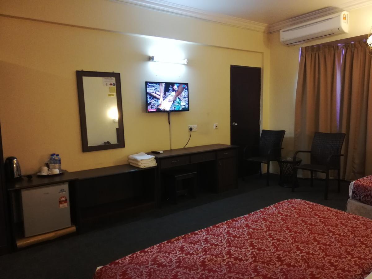 Hotel Damai Parit Buntar Dış mekan fotoğraf