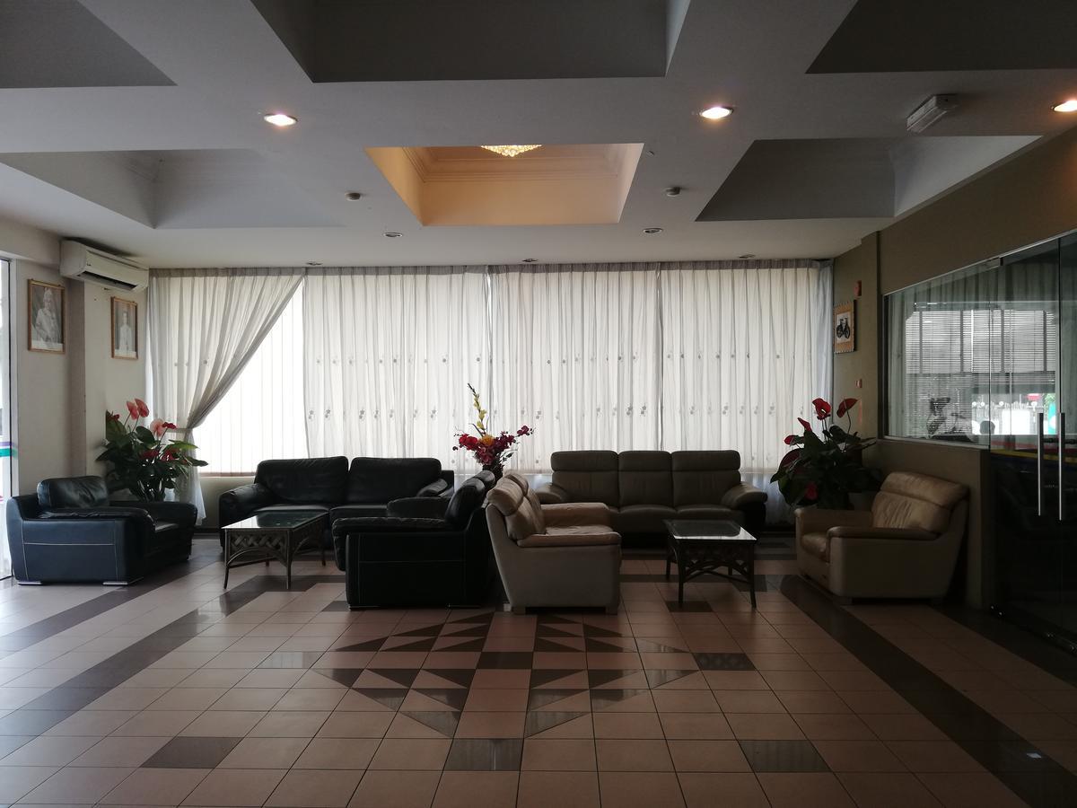 Hotel Damai Parit Buntar Dış mekan fotoğraf